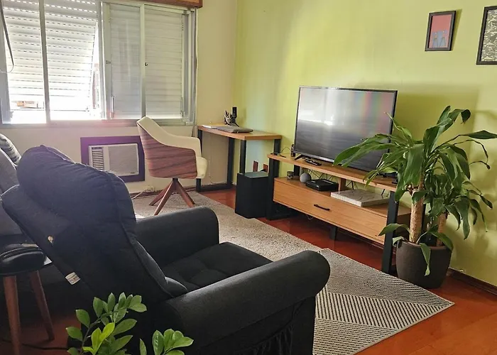 Aconchegante E Bem-localizado Apartamento