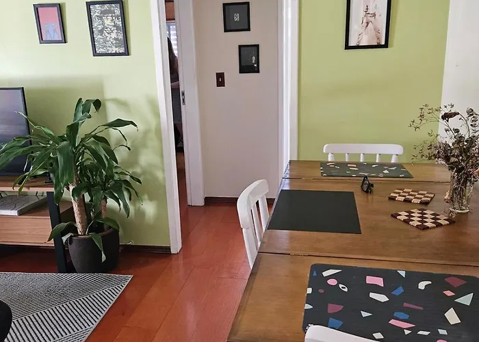 Aconchegante E Bem-localizado Apartamento *